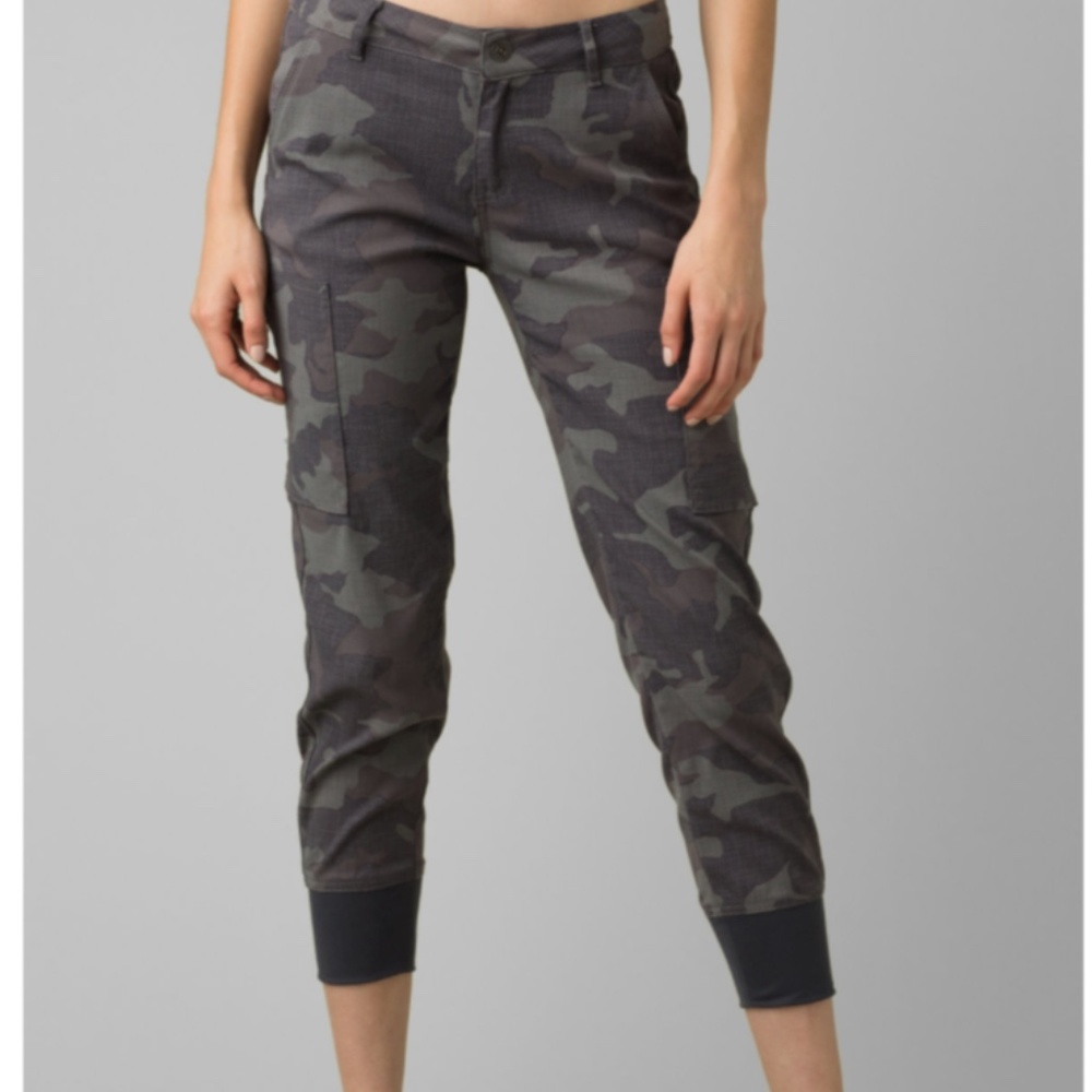Prana Sky Canyon Jogger: US 6: Camo